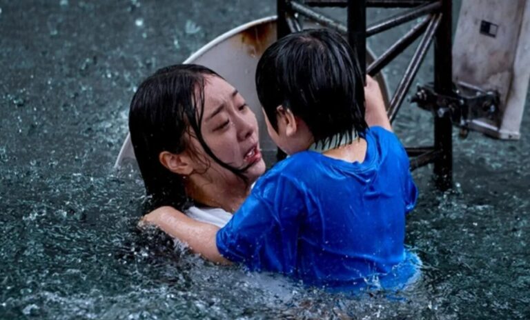 Netflix’s 「The Great Flood」: A Film That Experimented on Motherhood – Since the Child Was Made, Now a Mother Had to Be Created